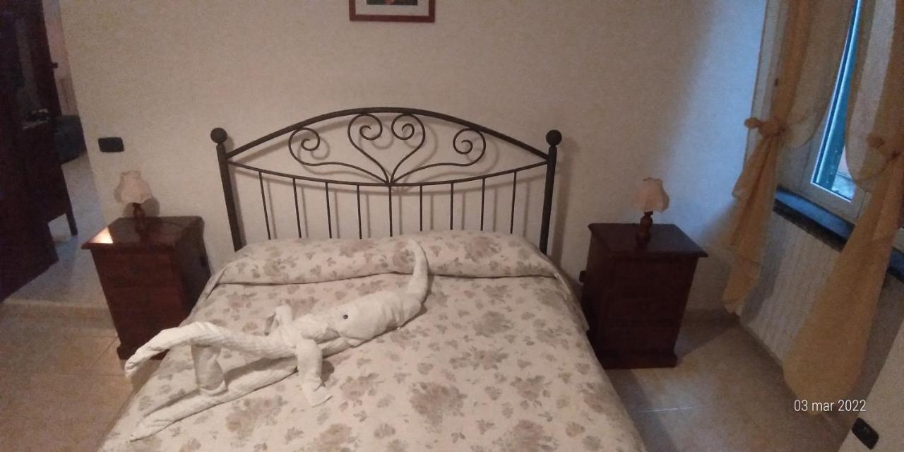 U' Caruggiu De Cisan Apartman Cisano sul Neva Kültér fotó